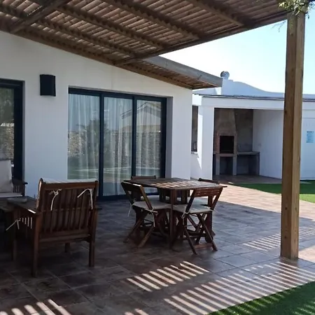 Falsa Pimienta - Solo Familias Y Parejas Chalet *